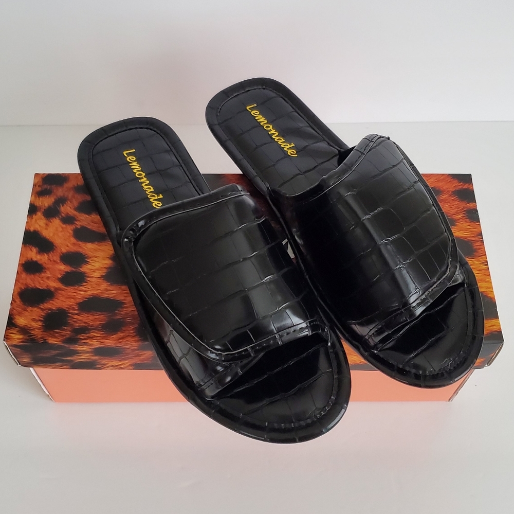 Lemonade Malone Faux Leather Slides Black Sandals Adjustable Fastener size 7‎ - Picture 2 of 6